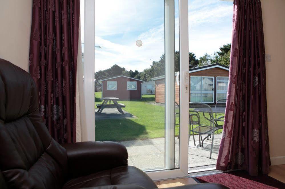 Atlantic Bays Holiday Park Padstow Exteriör bild