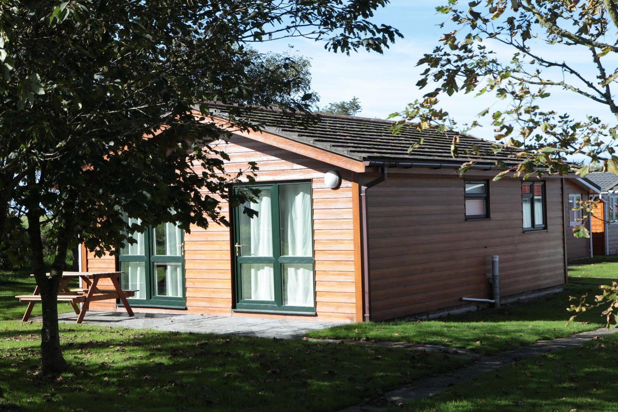 Atlantic Bays Holiday Park Padstow Exteriör bild